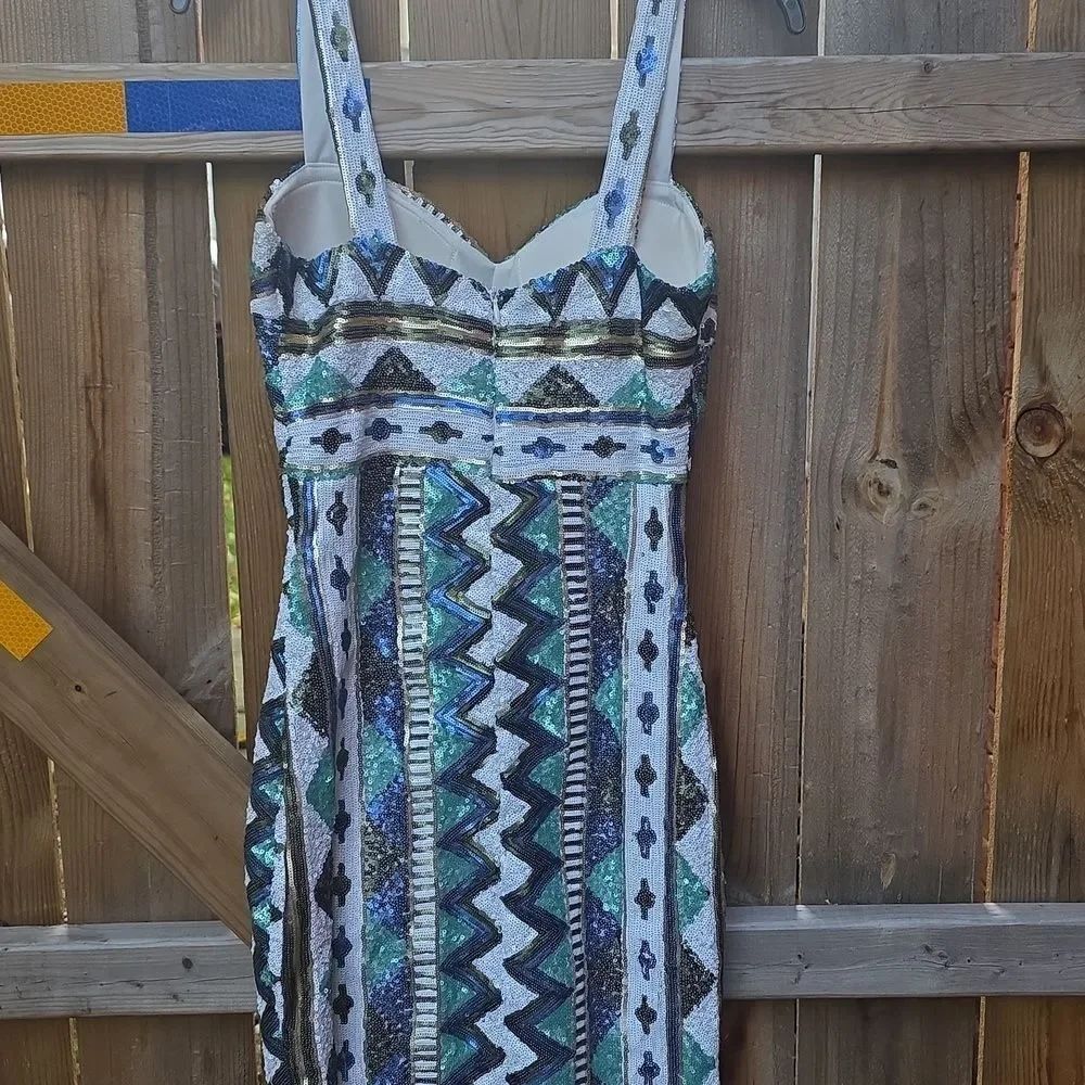 Sequins Aztec Print Dress - Picture 5 of 6
